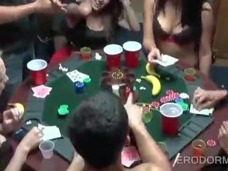 סקס פוקר משחק מקדים ב מכללה מעונות חדר מסיבה