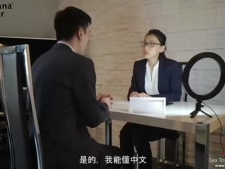 Imádnivaló barna elcsábítás fasz neki ázsiai interviewer - bananafever