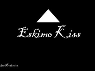 Eskimo kiss ketika